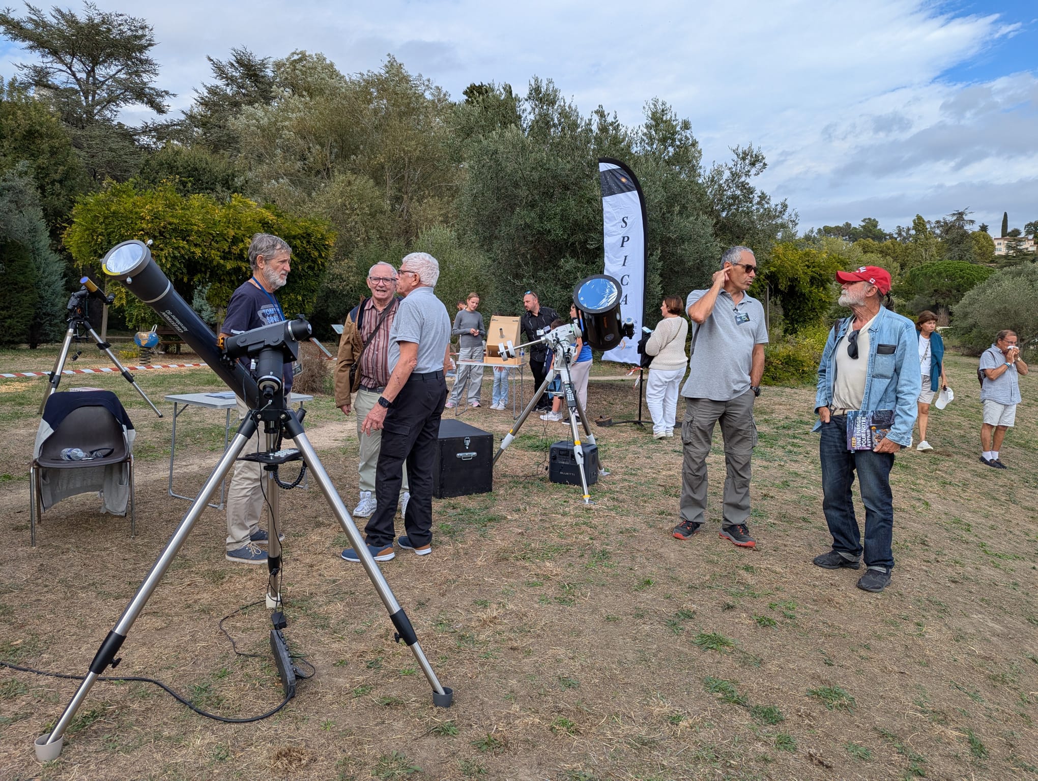 WhatsApp%20Image%202025-10-04%20%C3%A0%2015.01.55_f0511e4d WhatsApp%20Image%202025-10-04%20%C3%A0%2015.01.55_f0511e4d